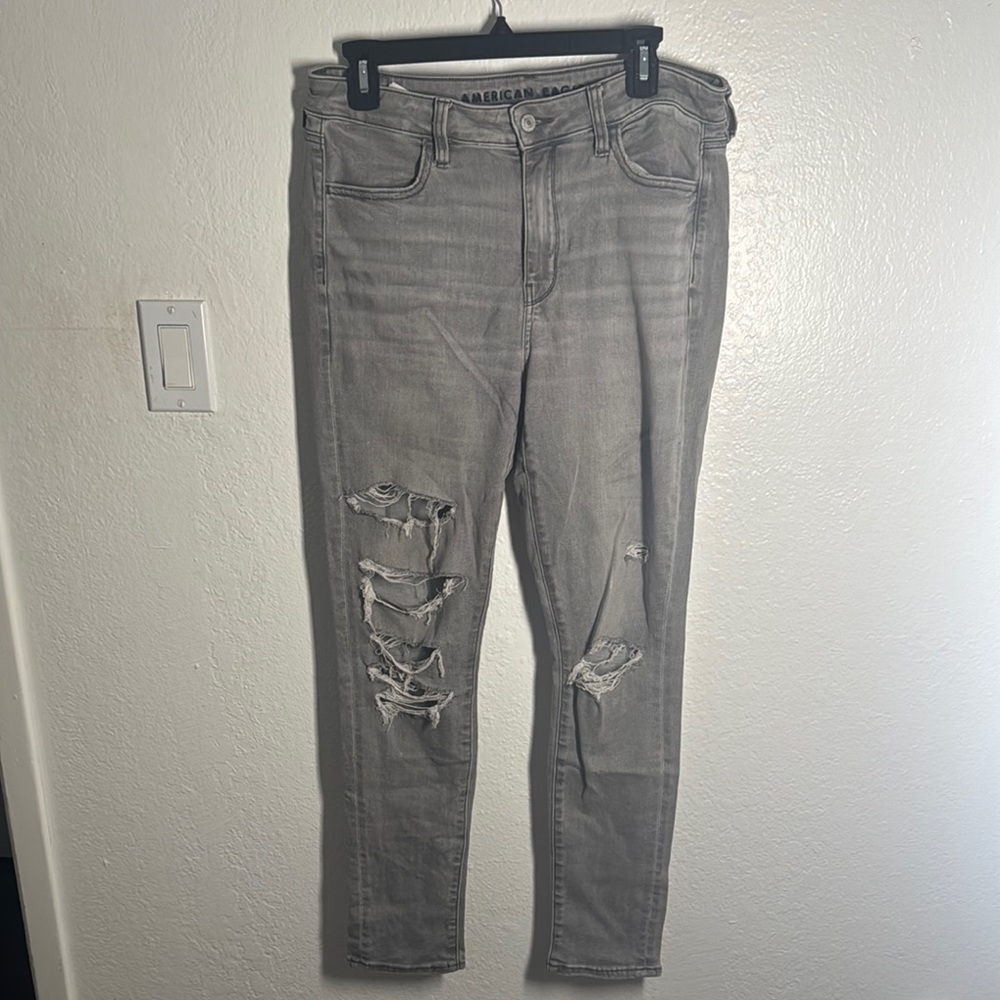 AE Gray Distressed jeans
